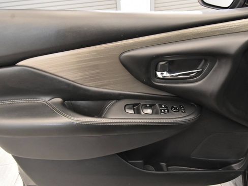 Used 2018 Nissan Murano S image 12