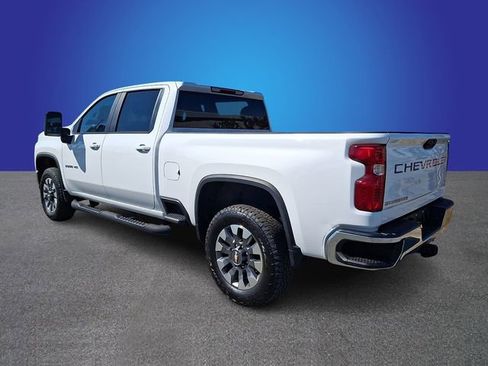 Used 2021 Chevrolet Silverado 2500 LT w/ Convenience Package AWD/4WD image 5
