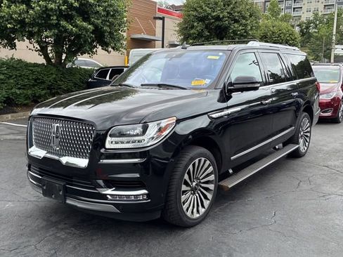 Used 2019 Lincoln Navigator L Reserve w/ Cargo Package AWD/4WD image 3