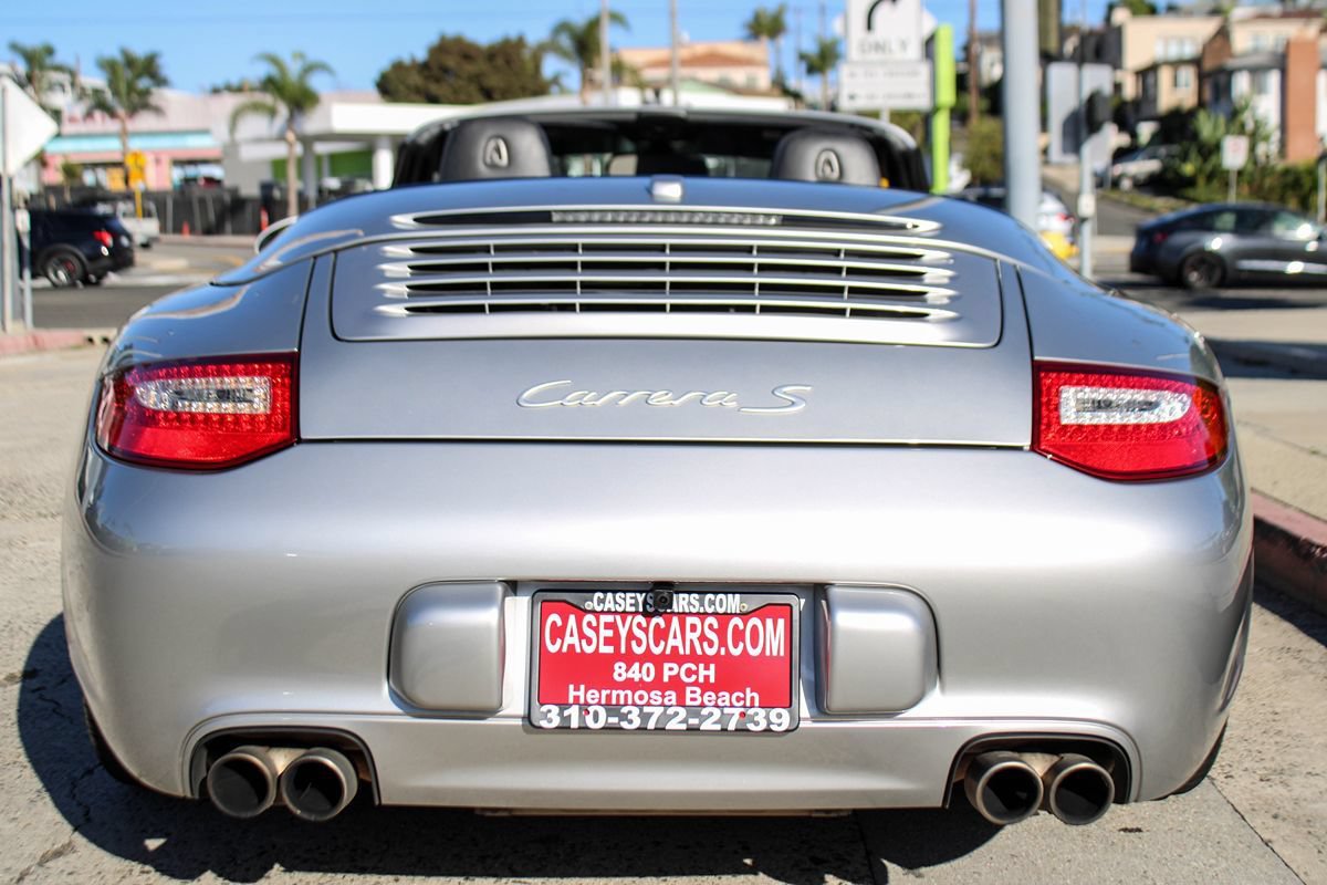 Used 2010 Porsche 911 Carrera S RWD image 5