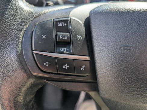 Used 2020 Ford Explorer XLT w/ Equipment Group 202A AWD/4WD image 26