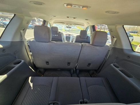 Used 2012 Chevrolet Traverse LS FWD image 30