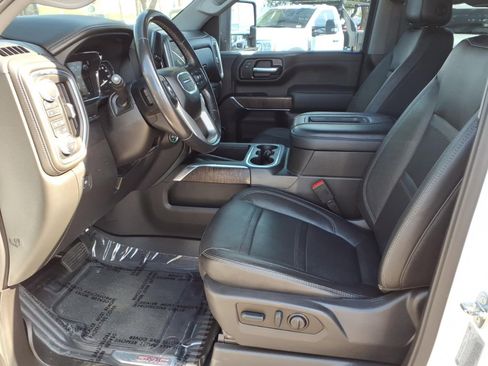 Used 2022 GMC Sierra 2500 Denali w/ Technology Package AWD/4WD image 24