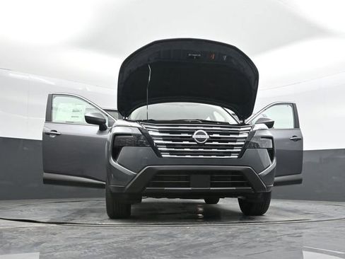 Used 2025 Nissan Rogue SV FWD image 51