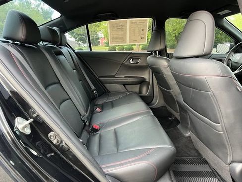 Used 2017 Honda Accord Sport Special Edition image 19