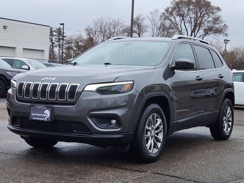 Used 2019 Jeep Cherokee Latitude Plus AWD/4WD image 7