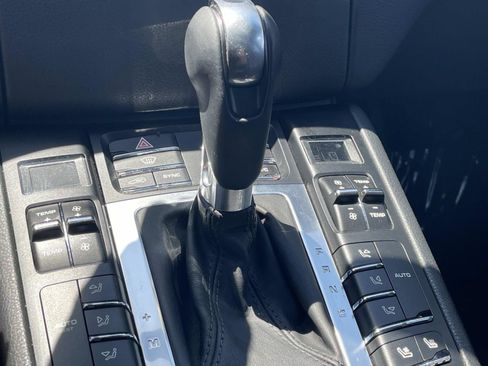 Used 2015 Porsche Macan S AWD/4WD image 22
