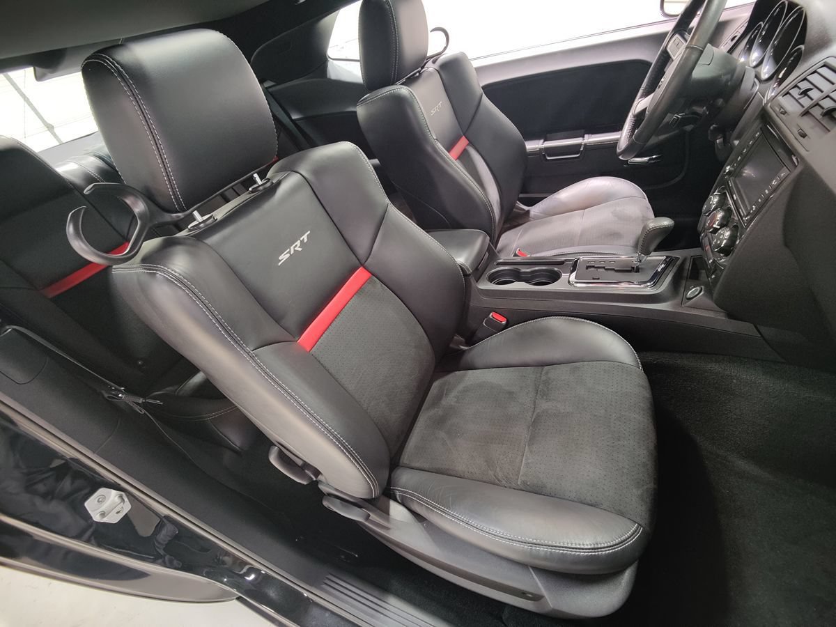 Used 2009 Dodge Challenger SRT8 w/ SRT Option Group II RWD image 16