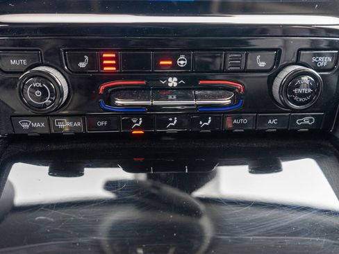 Used 2023 Jeep Grand Cherokee L Limited image 21