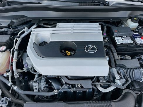 Used 2019 Lexus UX 200 FWD image 26
