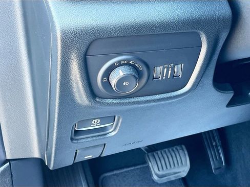 New 2025 Jeep Grand Cherokee Limited w/ Black Appearance Package image 10