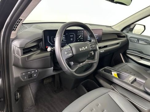 Used 2024 Kia EV9 Wind image 13