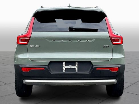 Certified 2023 Volvo XC40 B5 Ultimate w/ Protection Package Premier image 4