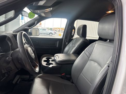 Used 2022 RAM 2500 Tradesman w/ Chrome Appearance Group image 10