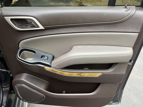 Used 2017 GMC Yukon XL Denali w/ Open Road Package image 19