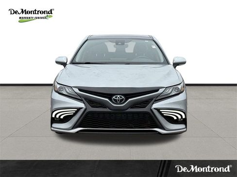 Used 2021 Toyota Camry XSE image 2