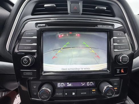 Used 2017 Nissan Maxima 3.5 SV FWD image 27