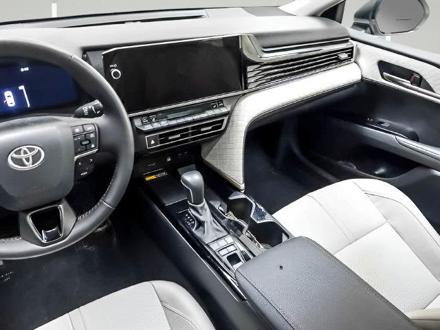 Certified 2025 Toyota Camry XLE FWD image 14