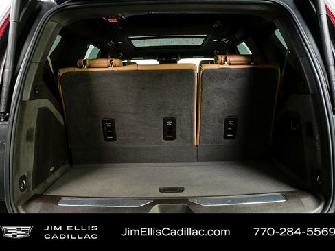 Used 2023 Cadillac Escalade Sport w/ LPO, ONYX Package image 33