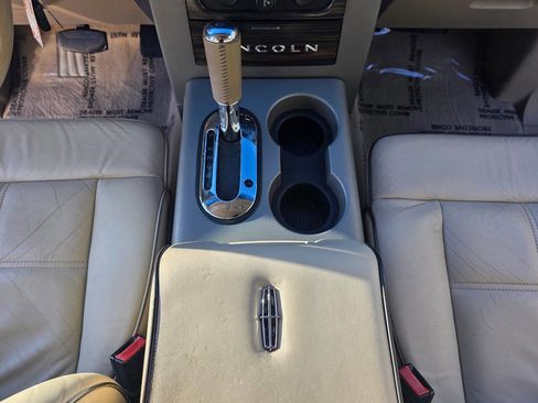 Used 2008 Lincoln Mark LT 2WD image 42