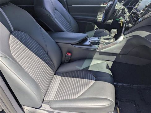 Used 2023 Toyota Camry SE image 17