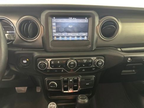 Used 2023 Jeep Wrangler Unlimited w/ Cold Weather Group AWD/4WD image 21