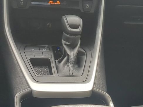 Used 2023 Toyota RAV4 XLE image 17