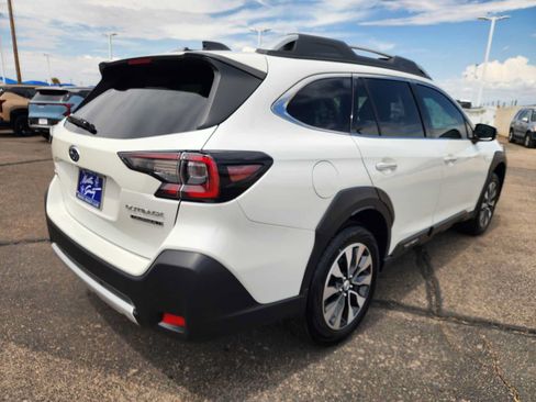 Used 2024 Subaru Outback Touring XT AWD/4WD image 5