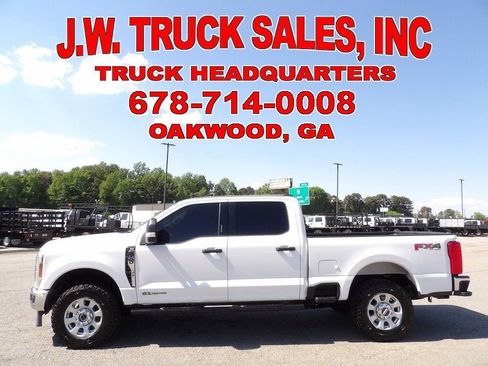 Used 2024 Ford F250 XLT w/ FX4 Off-Road Package AWD/4WD image 2