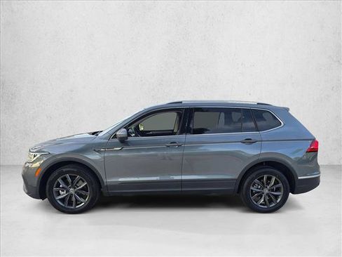 Used 2022 Volkswagen Tiguan SE FWD image 8