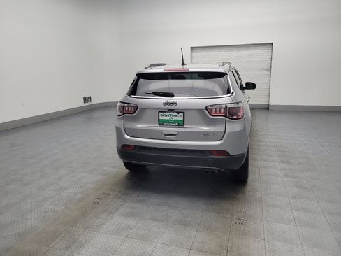 Used 2019 Jeep Compass Limited FWD image 7