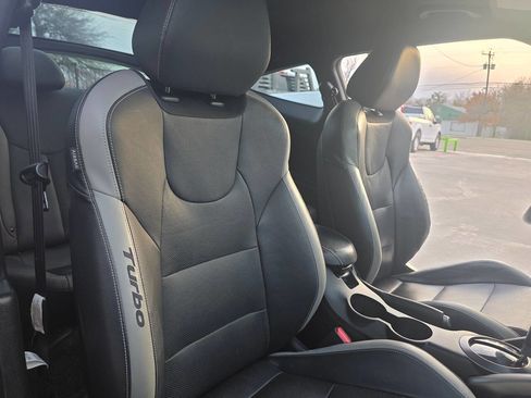 Used 2016 Hyundai Veloster Turbo image 56