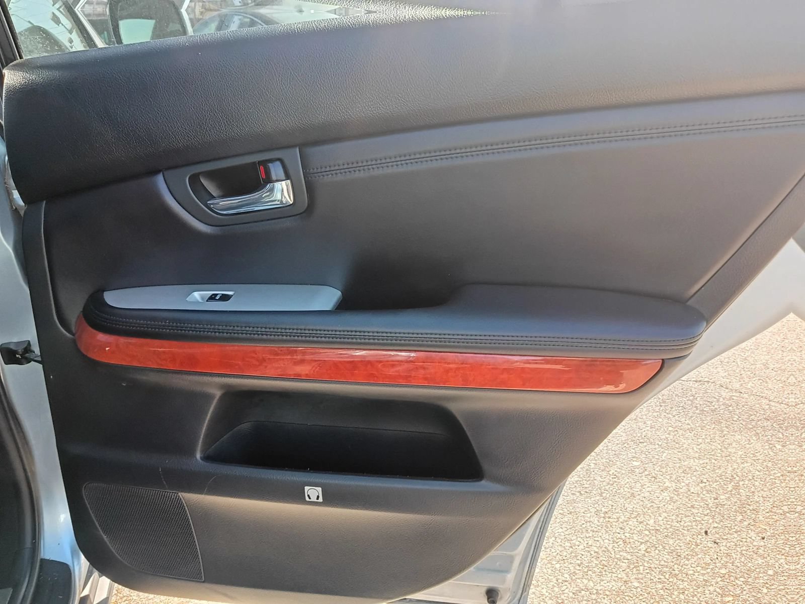 Used 2004 Lexus RX 330 AWD image 23