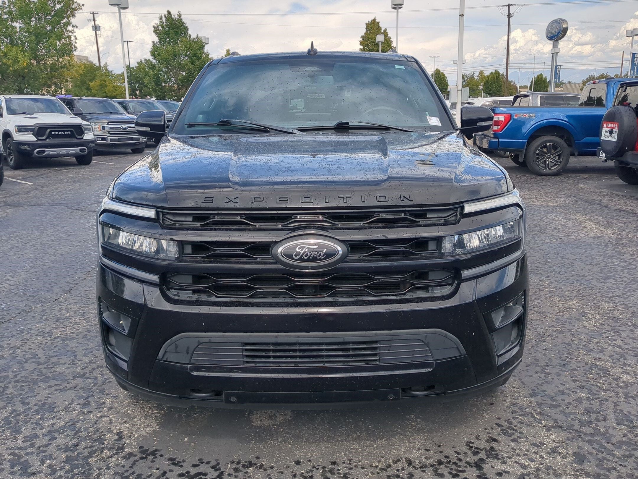 Used 2023 Ford Expedition Max Limited AWD/4WD image 11