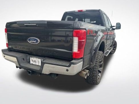 Used 2019 Ford F250 Lariat w/ Lariat Ultimate Package image 5