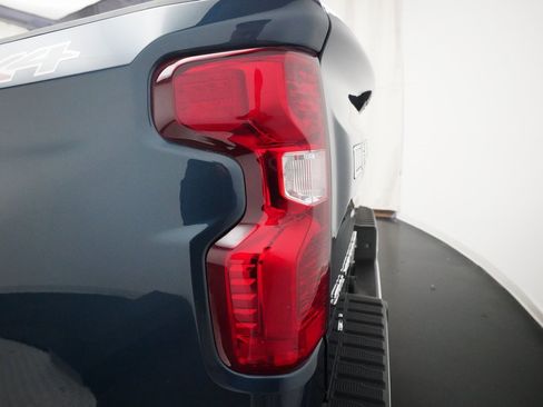 Used 2019 Chevrolet Silverado 1500 LT w/ Convenience Package image 31