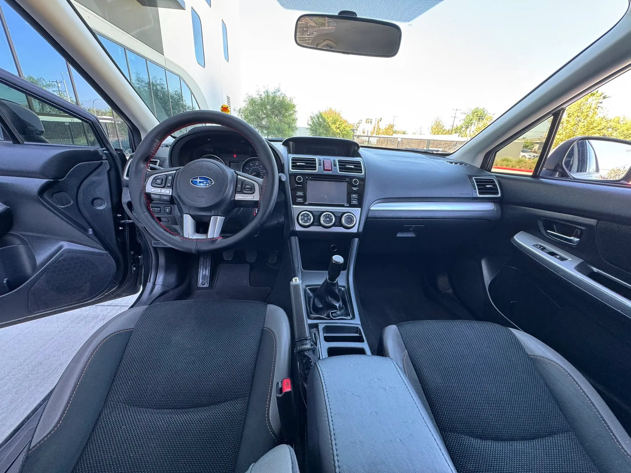 Used 2017 Subaru Crosstrek 2.0i Premium AWD/4WD image 39