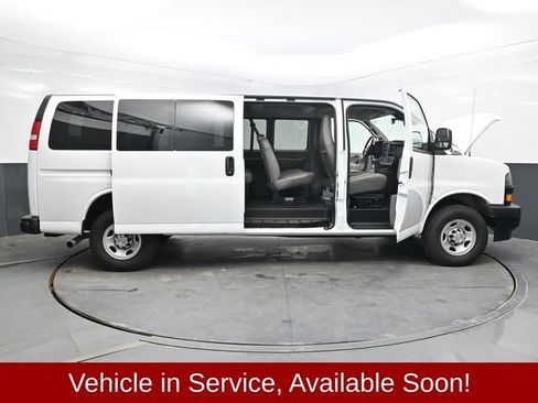 Used 2024 Chevrolet Express 3500 LS RWD image 46