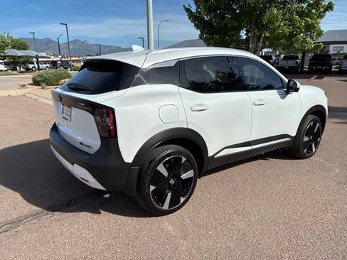Certified 2025 Nissan Kicks SR AWD/4WD image 9