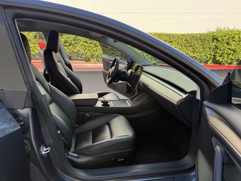 Used 2023 Tesla Model 3 Standard Range RWD image 12