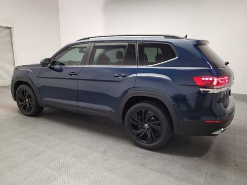 Used 2022 Volkswagen Atlas SE w/ Panoramic Sunroof Package FWD image 3