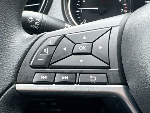 Used 2022 Nissan Rogue Sport S FWD image 10