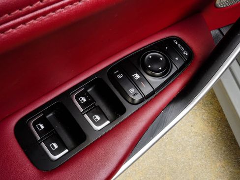 Used 2018 Kia Stinger GT2 AWD/4WD image 35