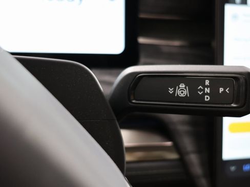 Used 2023 Rivian R1T Adventure image 6