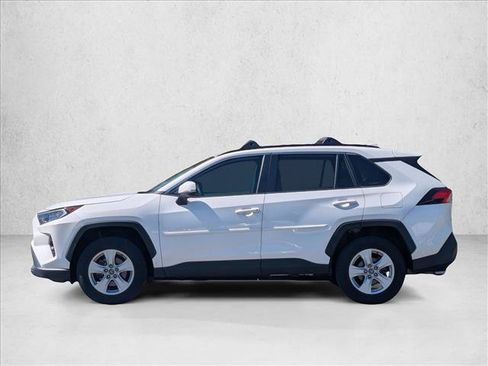 Used 2020 Toyota RAV4 XLE w/ Convenience Package FWD image 8