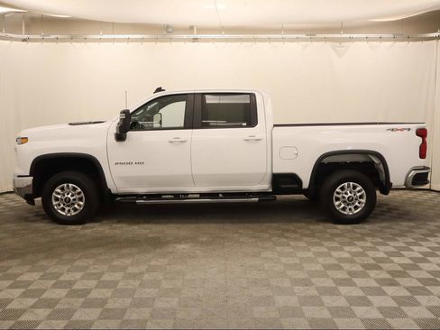 Used 2025 Chevrolet Silverado 2500 LT w/ Convenience Package image 2