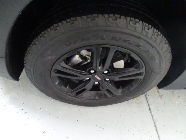 Certified 2024 GMC Terrain AT4 w/ Tech Package AWD/4WD image 25