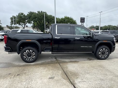 Used 2025 GMC Sierra 2500 Denali Ultimate w/ Max Trailering Package AWD/4WD image 7