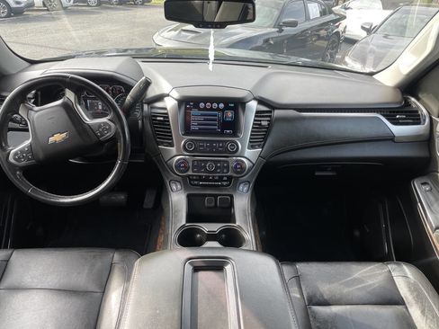 Used 2019 Chevrolet Suburban LT image 14