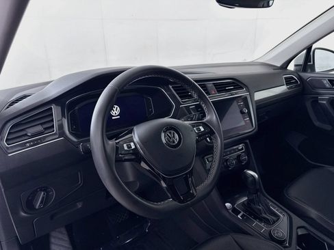 Used 2021 Volkswagen Tiguan SEL AWD/4WD image 4